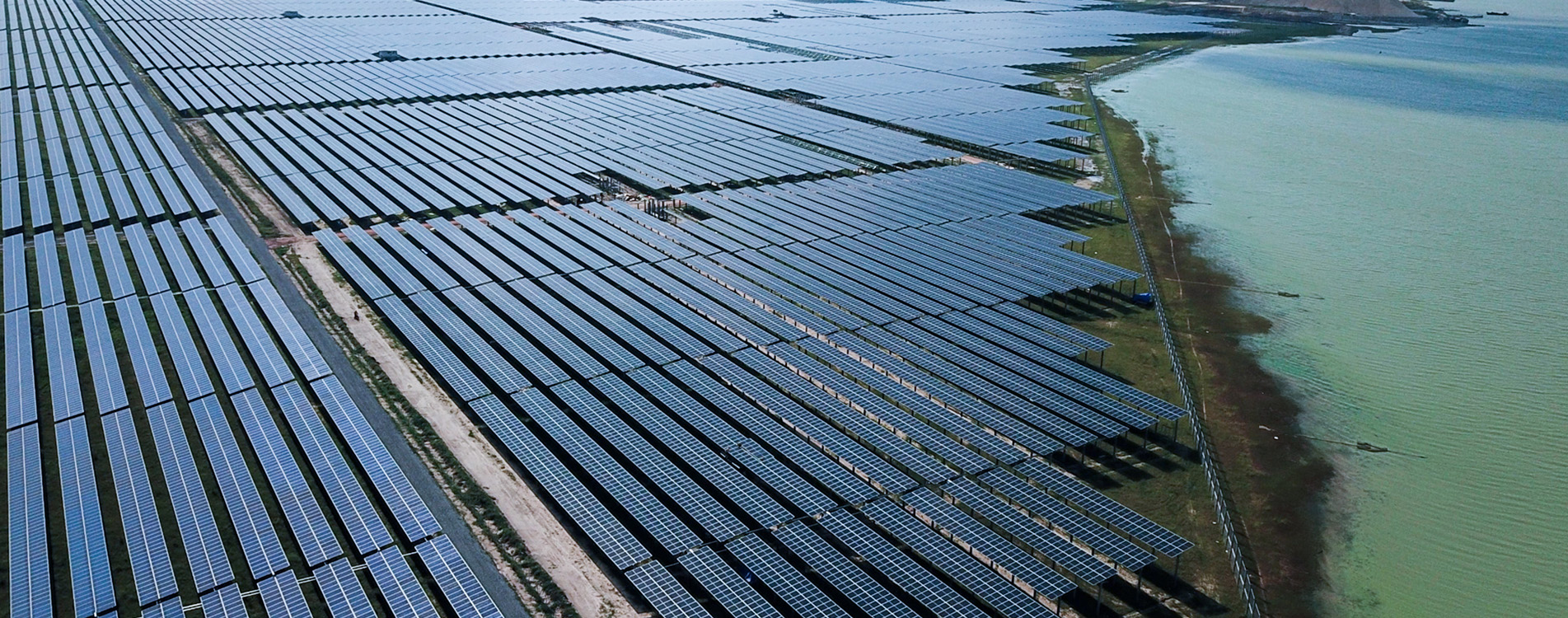 Проект наземной электростанции мощностью 108 МВт компании Solar First во Вьетнаме был подключен к сети в 2020 году.